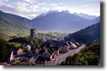 Passo del San Gottardo - St. Gotthard (2108m)

Blick ber Hospental (1500m) in Richtung Andermatt und Oberalppass