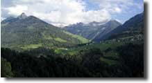 Gr. Walsertal -Faschinajoch (1490m)

Auf der Faschinajoch Strecke im Gr.Walsetal bei Blons (800m) mit Blick Richtung Raggal (900m) und Breithorn (2009m)