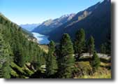 Kaunertaler Gletscherstrasse (2750m)

Kaunertaler Gletscherstrae - Blick auf den Stausee von den Serpentinen ber den Gepatschhaus aus gesehen (ca. 2100m)