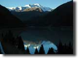 Kaunertaler Gletscherstrasse (2750m)

Kaunertaler Gletscherstrae - Die Weiseespitze (3532m) spiegelt sich morgens um acht im Gepatsch-Stausee (1790m)