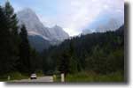 Passo Duran (1605m)

Die Sdseite des Passo Duran (1605m) erffnet prchtige Blicke auf die Kalkwnde der sdl. Dolomiten - hier von ca. 1050m auf Monte Tamer (2547m) und Cimma Castello (2500m) 