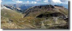Umbrailpass (2505m)

Groartiges Panorama vom Mt.Scorluzzo (3094m) Richtung Norden auf Umbrailpass (2505m, links) und Stilfserjoch (2756m, rechts)